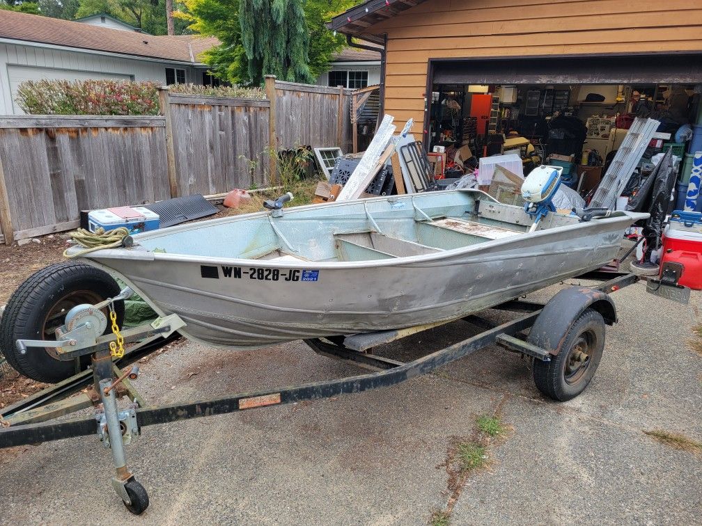 12ft Aluminum  Boat And Trailer 