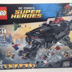 LEGO DC Comics Super Heroes: Flying Fox: Batmobile Airlift Attack (76087) LEGO 