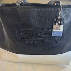 Coach Bag Medium Size
