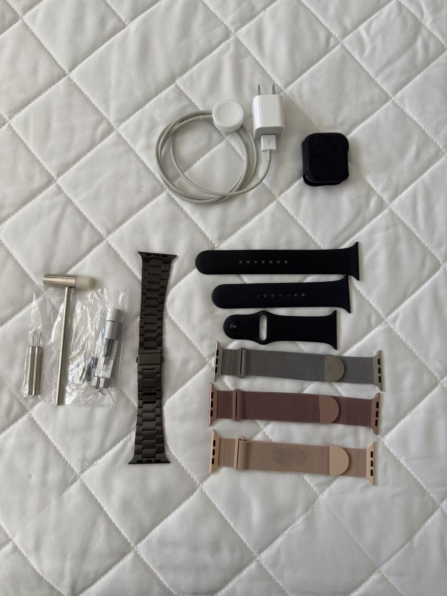 Apple Watch Series 4 ( 44 MM Aluminum) GPS +LTE