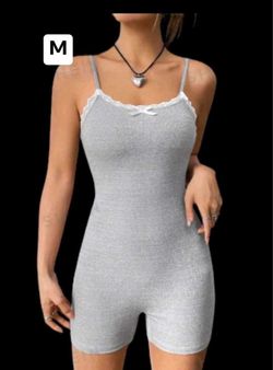New women’s romper size medium