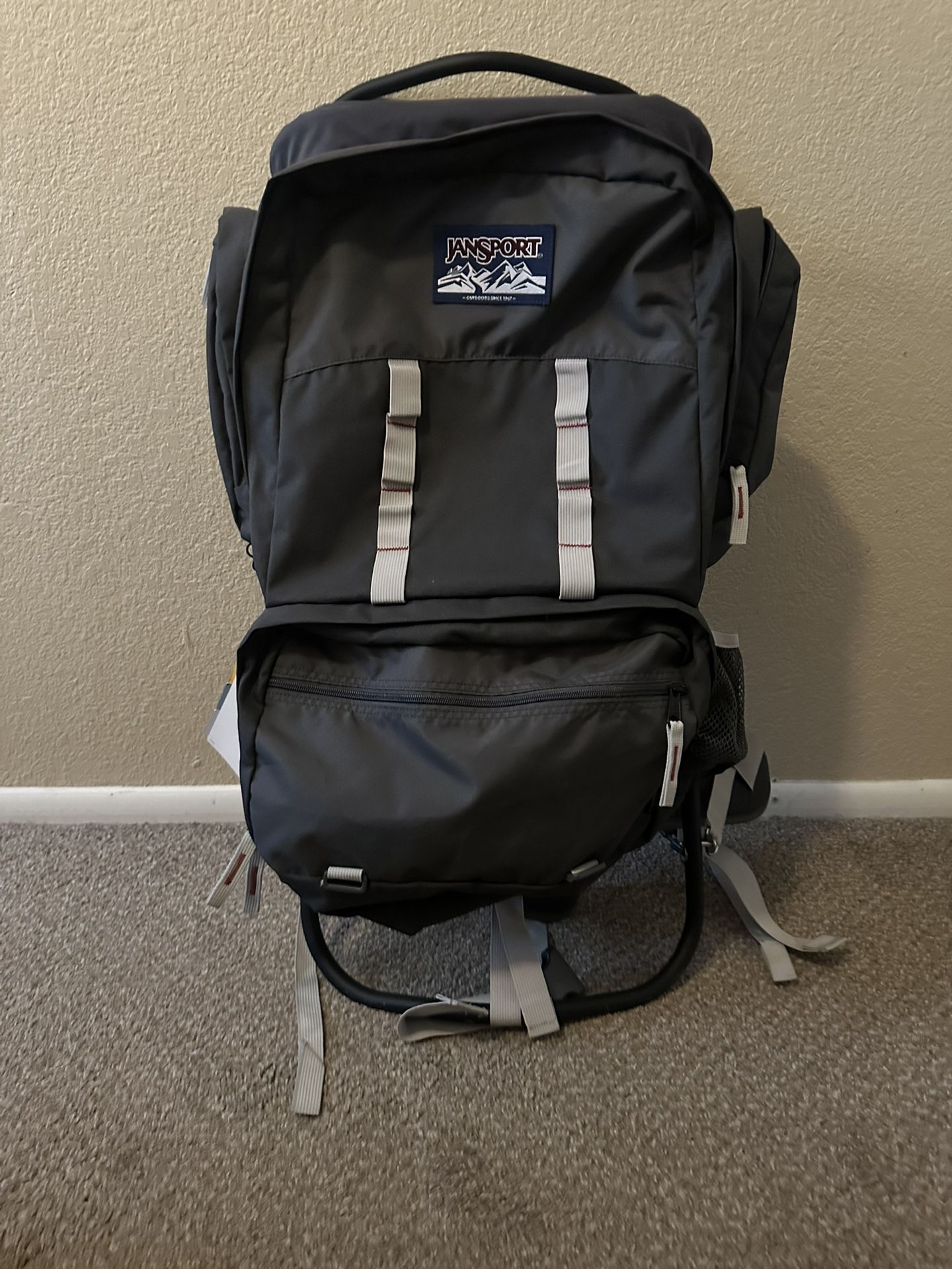 JANSPORT SCOUT BACKPACK IN FORGE GREY