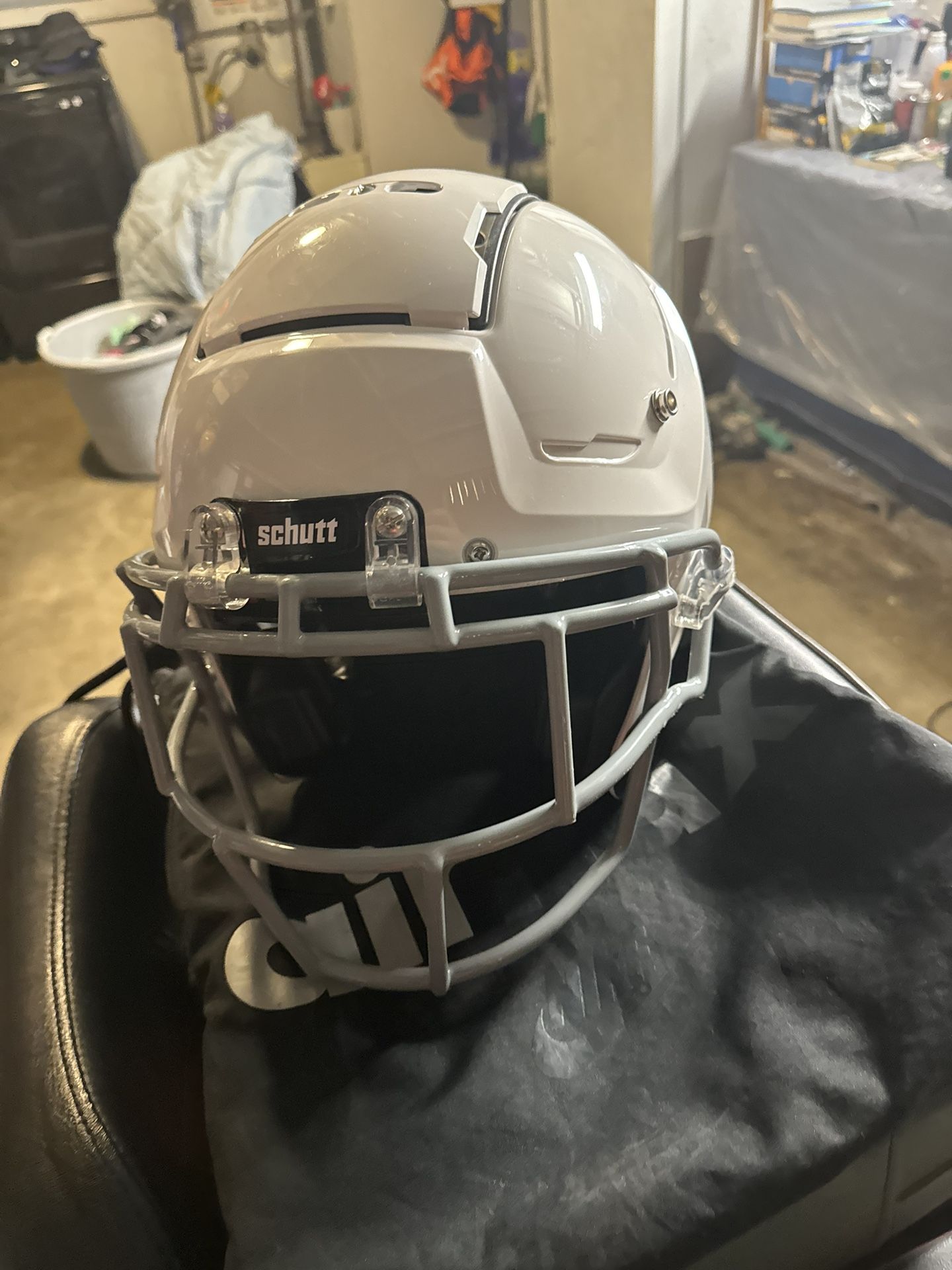 Brand New Schutt F7 Youth Medium
