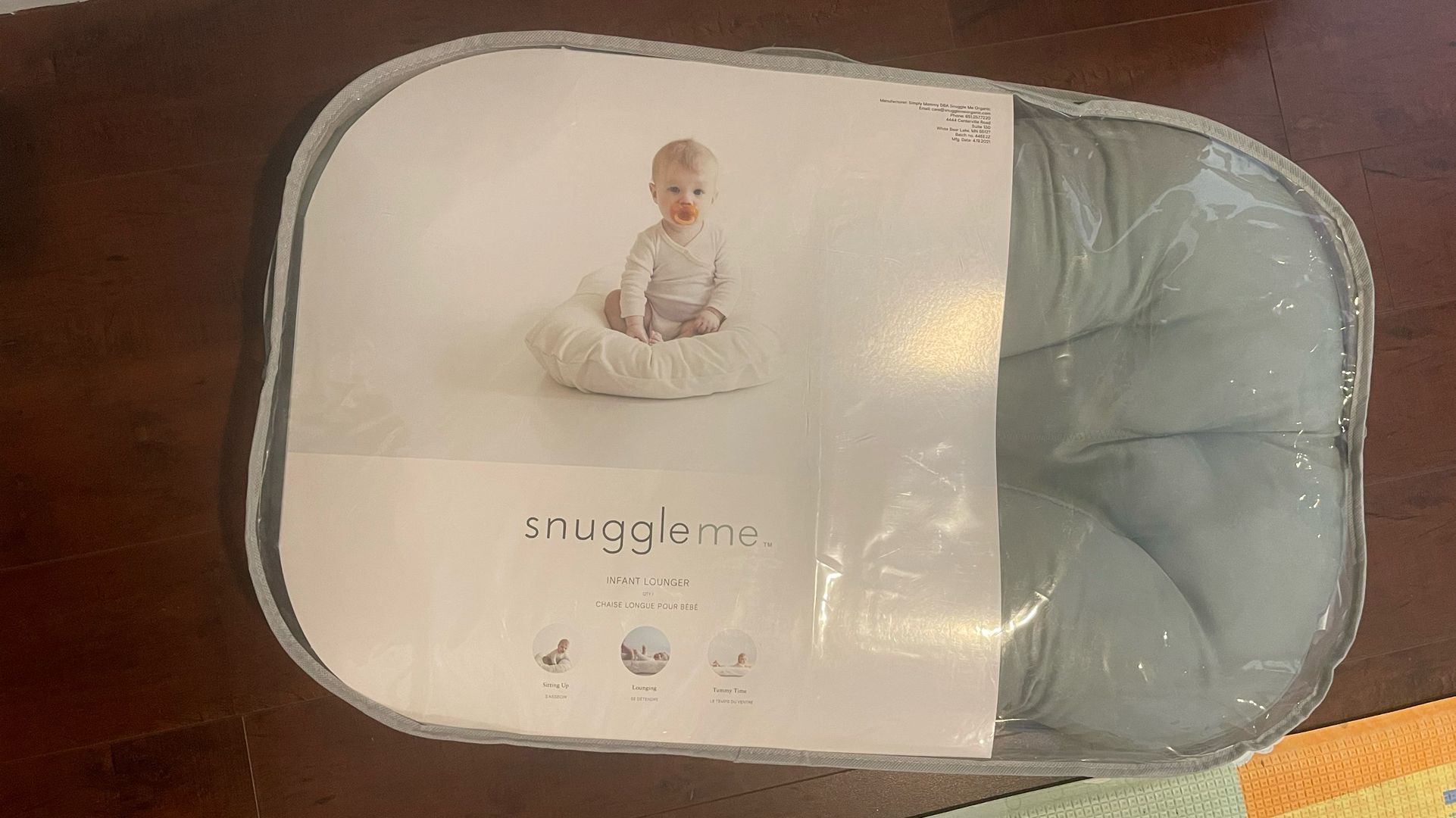 Snuggle Me baby lounger in grey