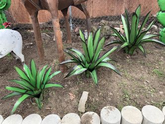 Agave set of 3 Yard Art Garden Decoration Handcrafted retail $265 our price $125 firm