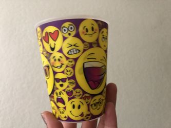 Emoji cup