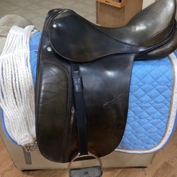 Max Hopfner Dressage Saddle, Girth And Saddle Pad 