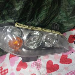 2002-03 Nissan Maxima Right Headlight 