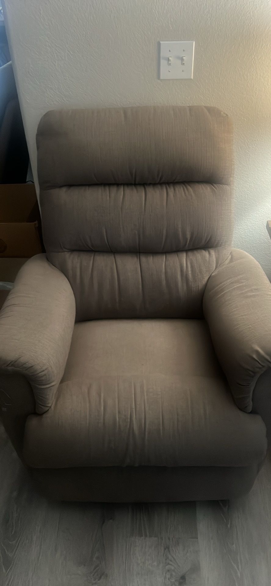 Recliners/rocking Chairs