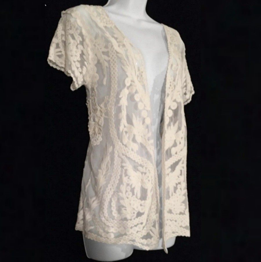 New Cream Lace Cardigan Top