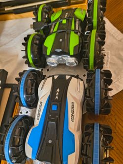 Traxx 2 with remotes toys