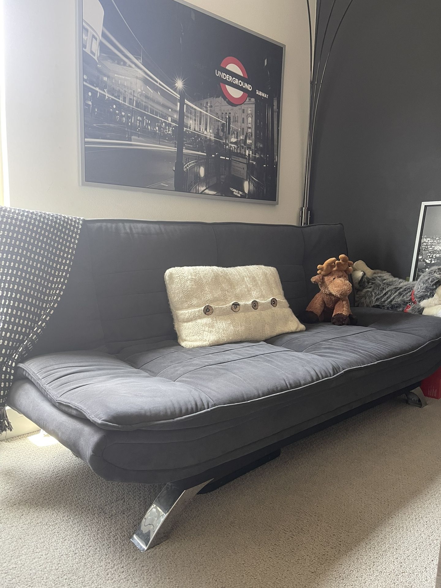 Modern Dark Gray Futon