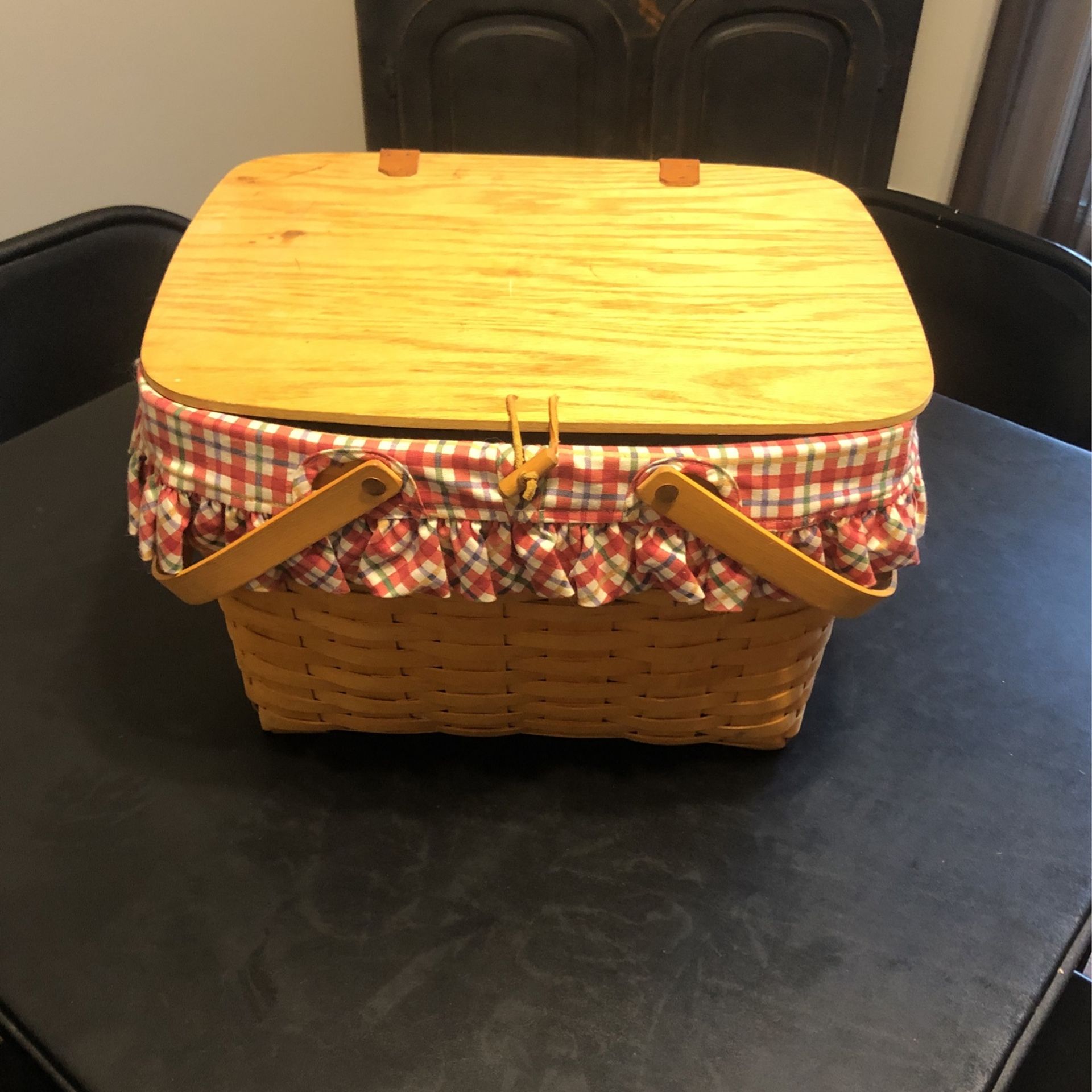 Large Longaberger Picnic Basket
