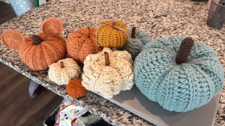 Crochet pumpkins