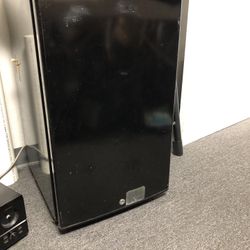 GE Mini Fridge Fridge
