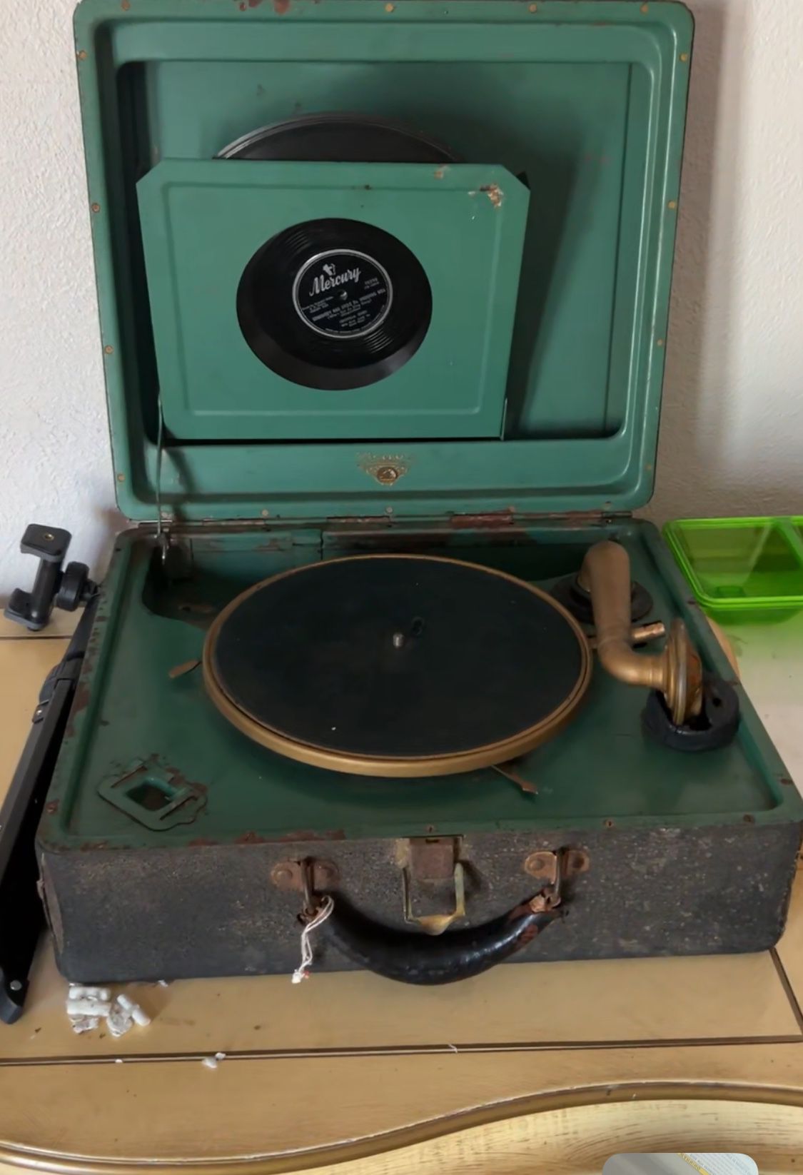 Victrola Antique Record Player