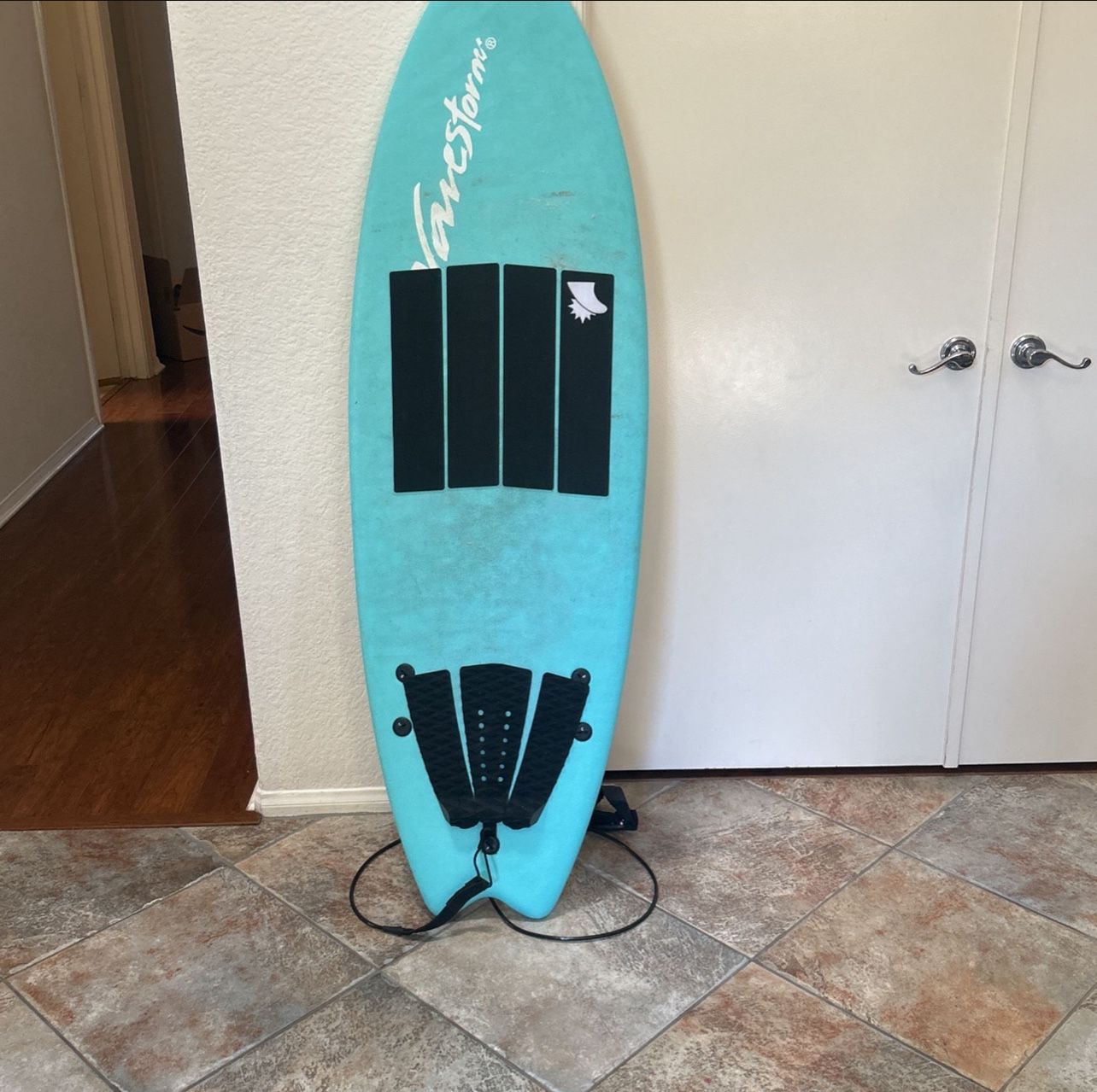 Wave Storm 5’6 Surfboard 