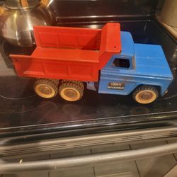 Structo Hydraulic Dump Truck