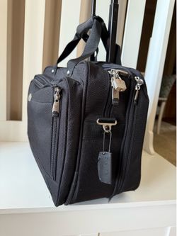 Ricardo beverly hills carry on/laptop bag 17"x14"x9"