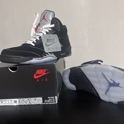 Nike Air Jordan 5 Size 9.5 Black Metallic Reimagined 2025 HF3975-001