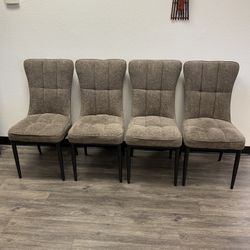 Set of 4 Dining Chairs – Upholstered – Comfortable – $160