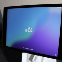 Apple iPad 7th Gen 10.2” Wi-Fi 32GB – Excellent Condition (98%)