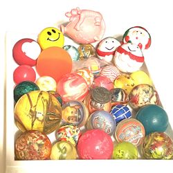 Lot Of 34 Vintage Super Balls!!