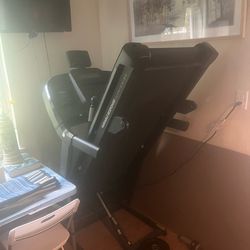 Horizon 7.0 AT Treadmill