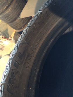 305/55/20 LT falken wildpeak