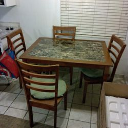 Kitchen Table With Four Chairs 