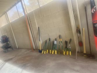 Shears And Loppers For Tree Trimming  Trees &Bushes $30 OBO