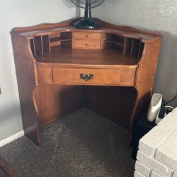 Corner Desk