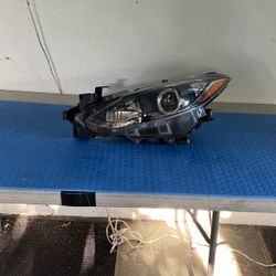 BABF510L0D Genuine Mazda UNIT(L),HEAD LAMP BABF-51-0L0D