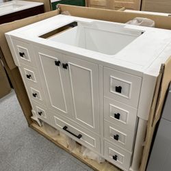 Bathroom vanity cabinet 42” full mango Quartz top with sink And Backsplash
