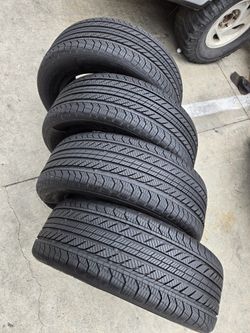 4. PCS OF TIRES. CONTINENTAL PROCONTACT MO. SIZE 235/60/18