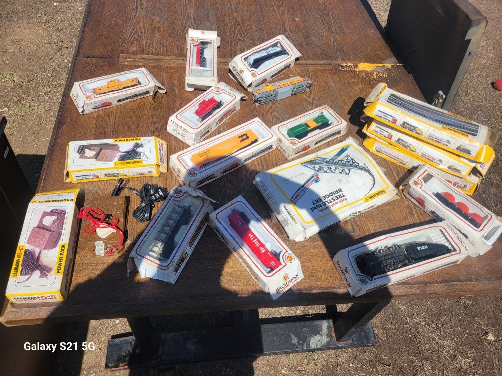 Bachmann Train Pieces