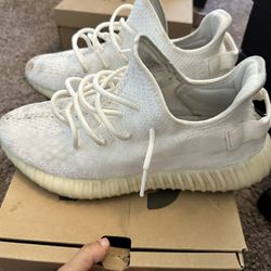 Yeezy 350 V2