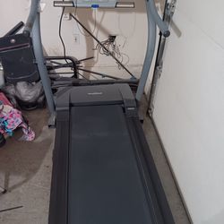 Nordicktrack Exp2000 Treadmill, Sports,Exercise 