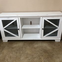 Living Spaces Tv Stand Or Entry piece 