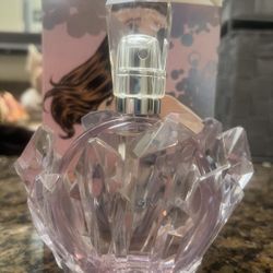 Ariana Grande R.E.M Perfume 