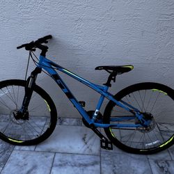 GT Adult Aggressor Pro Mountain Bike 