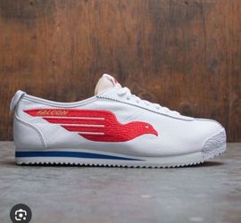 Nike Cortez'72 S.D. Falcon Dog Pack White Red Blue like new Men size 8.5