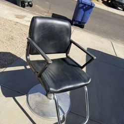 Salon / Barber Chair 