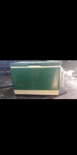Coleman Steel Vintage Ice Chest