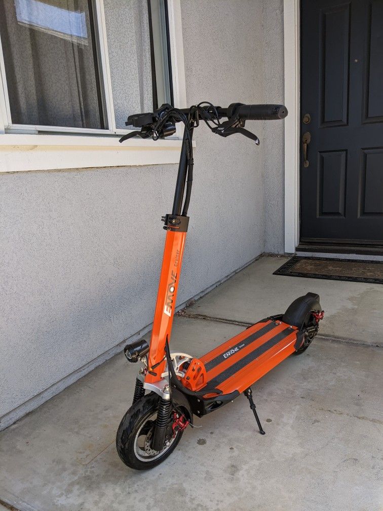 Emove Cruiser Scooter