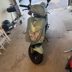 50cc Chicago Scooter Co . Go