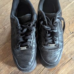 Black Air Force Ones 