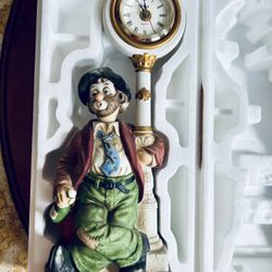 Melody In Motion Clockpost Willie Figurine