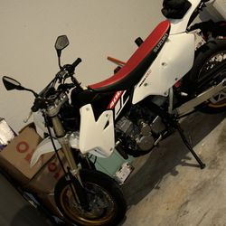 Suzuki 400