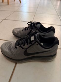 NIKE Air Max Men size 7